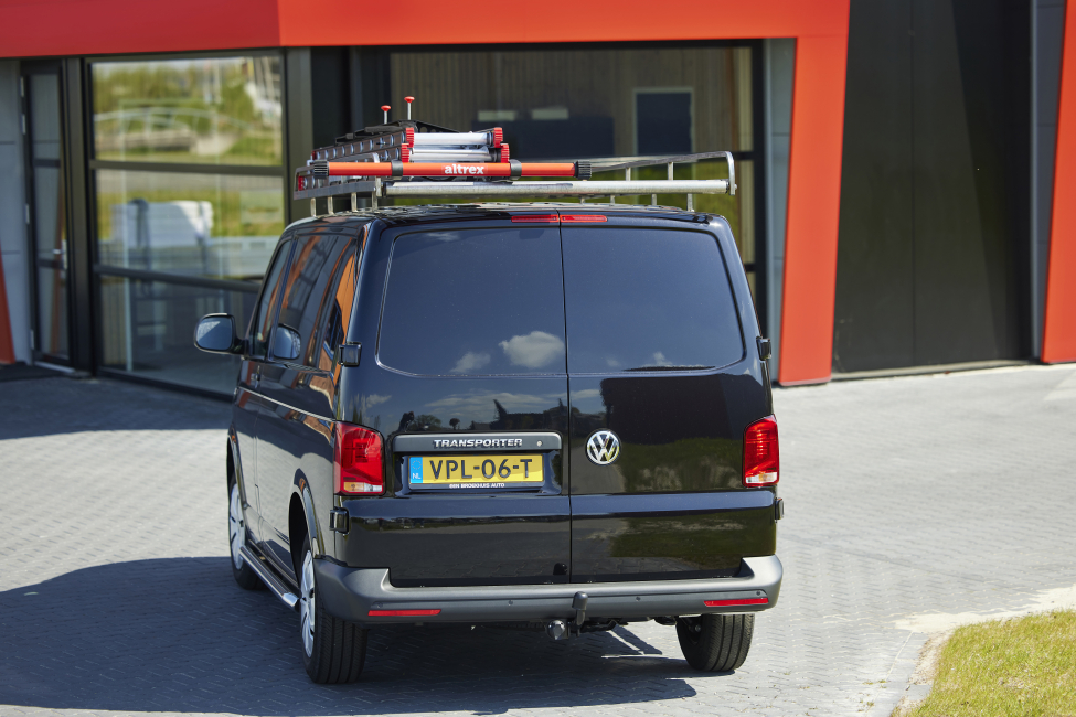 SafeClamp ladder clamp