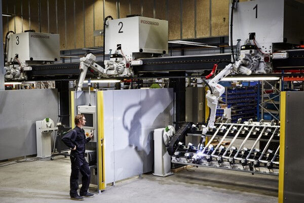 altrex-bouwt-meest-innovatieve-lasstraat