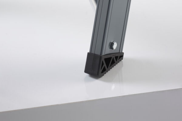 Trap_Falco FEO_USP_4_gepopte_treden