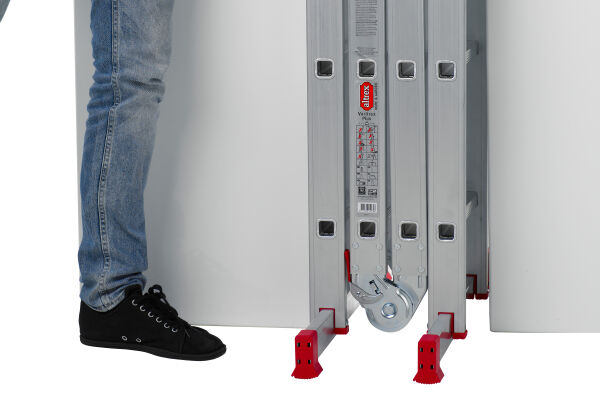 503538_8711563151796_Vouwladder_Varitrex Plus_4 x 3_USP_1_compact opbergen