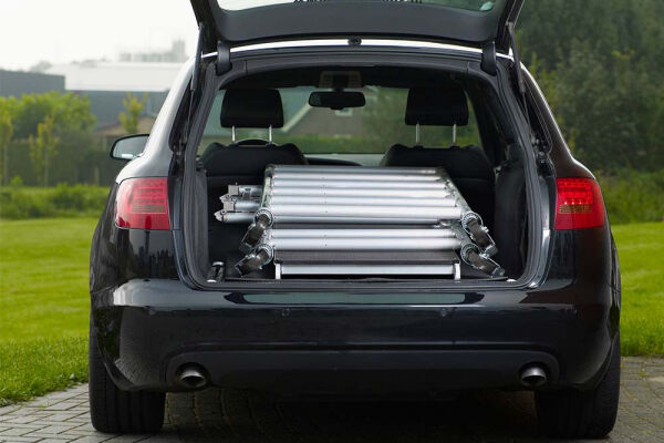 RS TOWER 34 kamersteiger in kofferbak auto-1